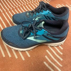Womens brooks adrenaline gts 18